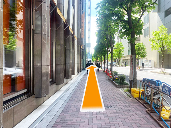 4.直進します。